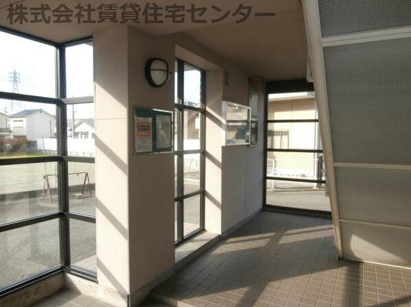 紀伊中ノ島駅 徒歩21分 3階の物件外観写真